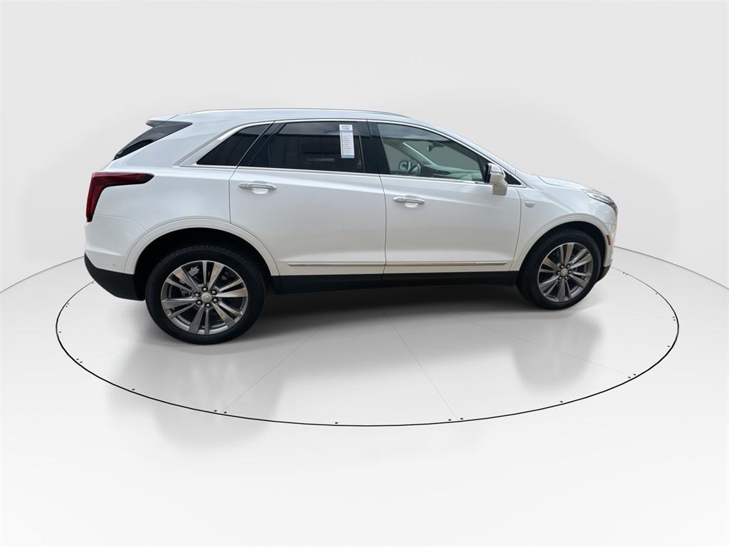 used 2025 Cadillac XT5 car, priced at $36,752