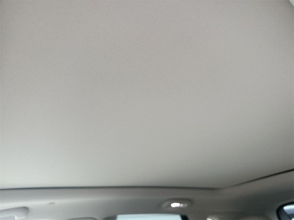 used 2025 Cadillac XT5 car, priced at $36,752