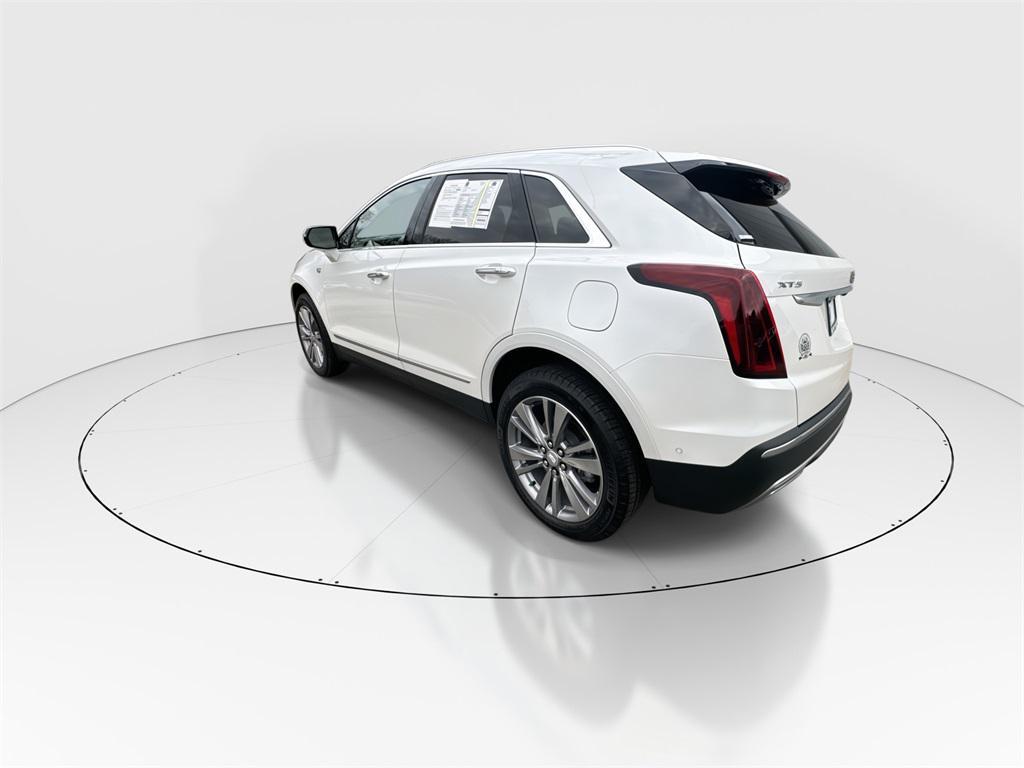used 2025 Cadillac XT5 car, priced at $36,752