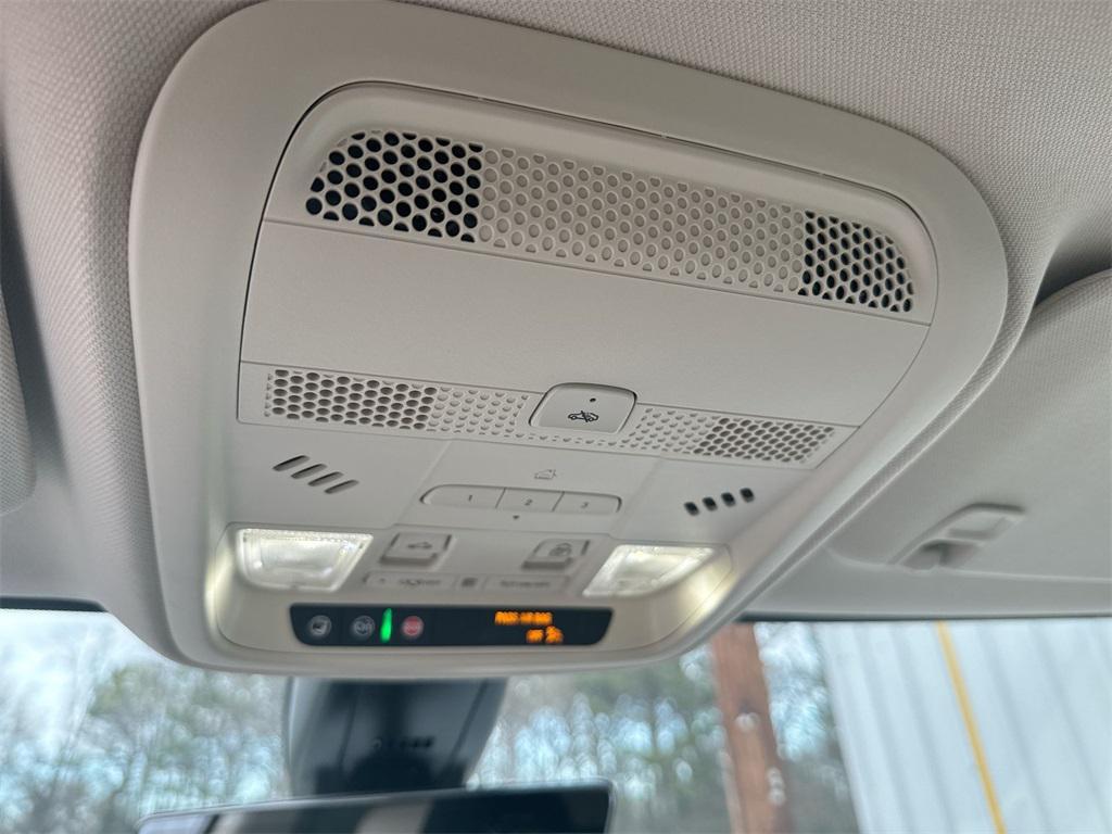 used 2025 Cadillac XT5 car, priced at $36,752