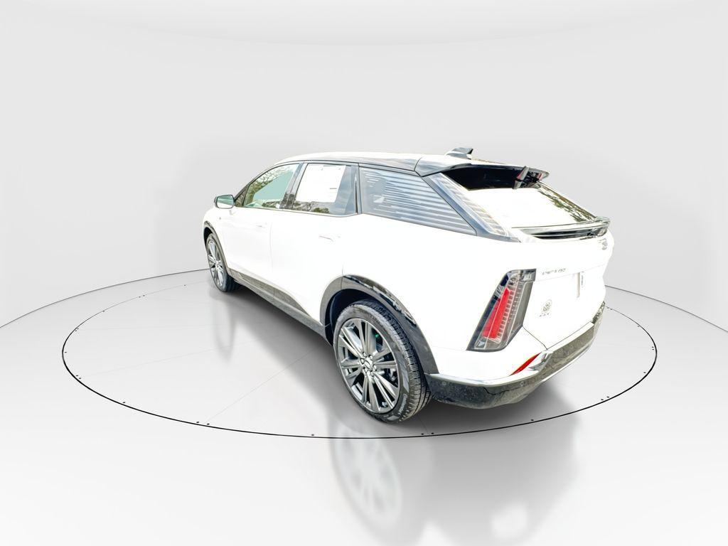 used 2025 Cadillac OPTIQ car, priced at $39,977