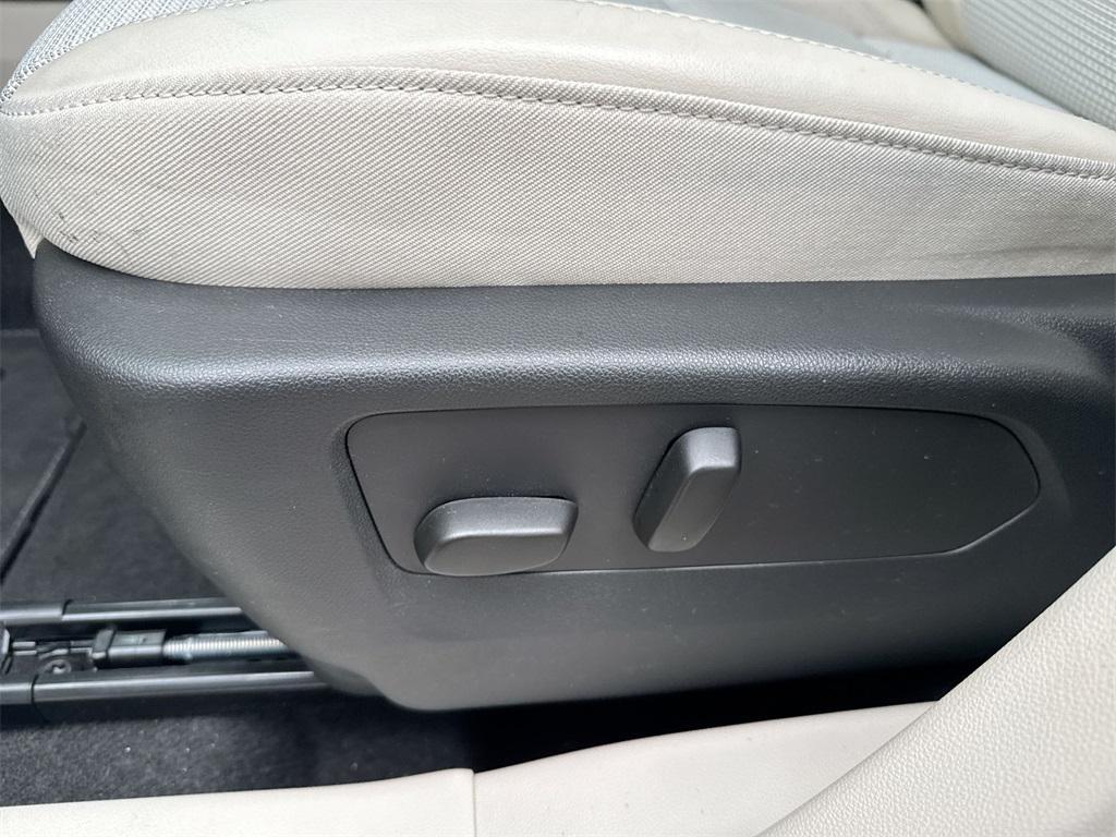 used 2023 Buick Envision car, priced at $23,933