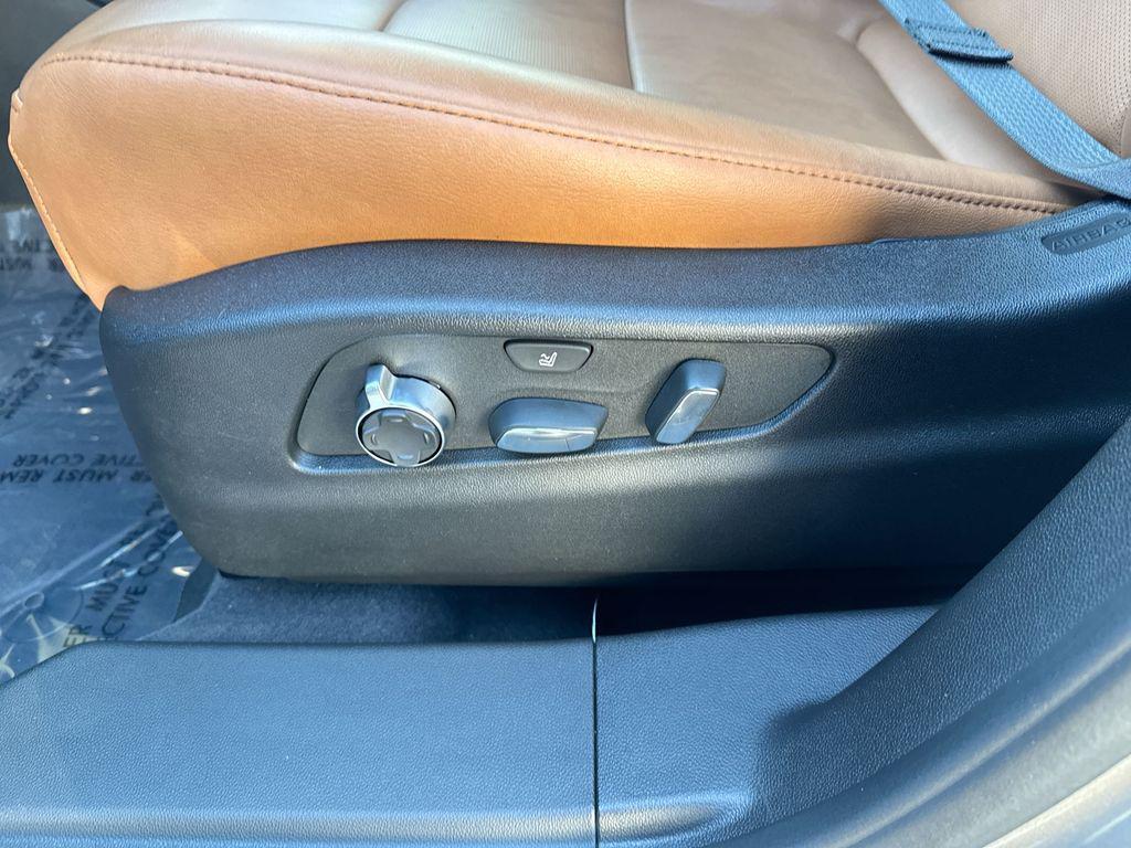 used 2025 Cadillac XT4 car, priced at $33,685