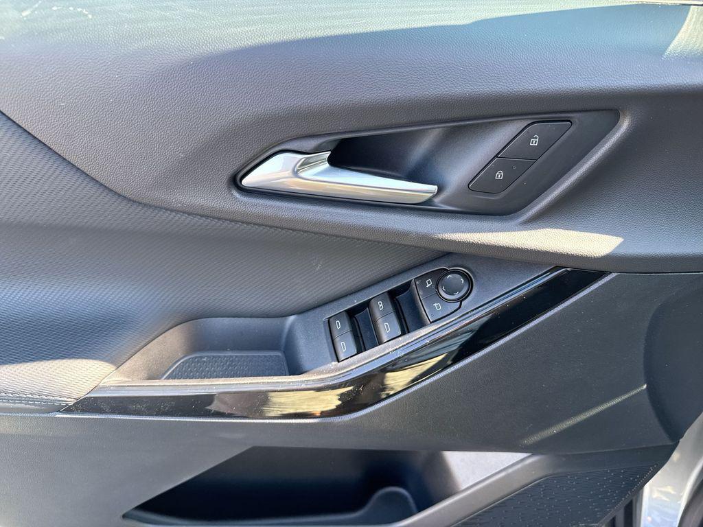 new 2026 Chevrolet Equinox car, priced at $30,854