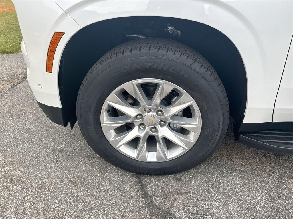 new 2025 Chevrolet Suburban car, priced at $74,028