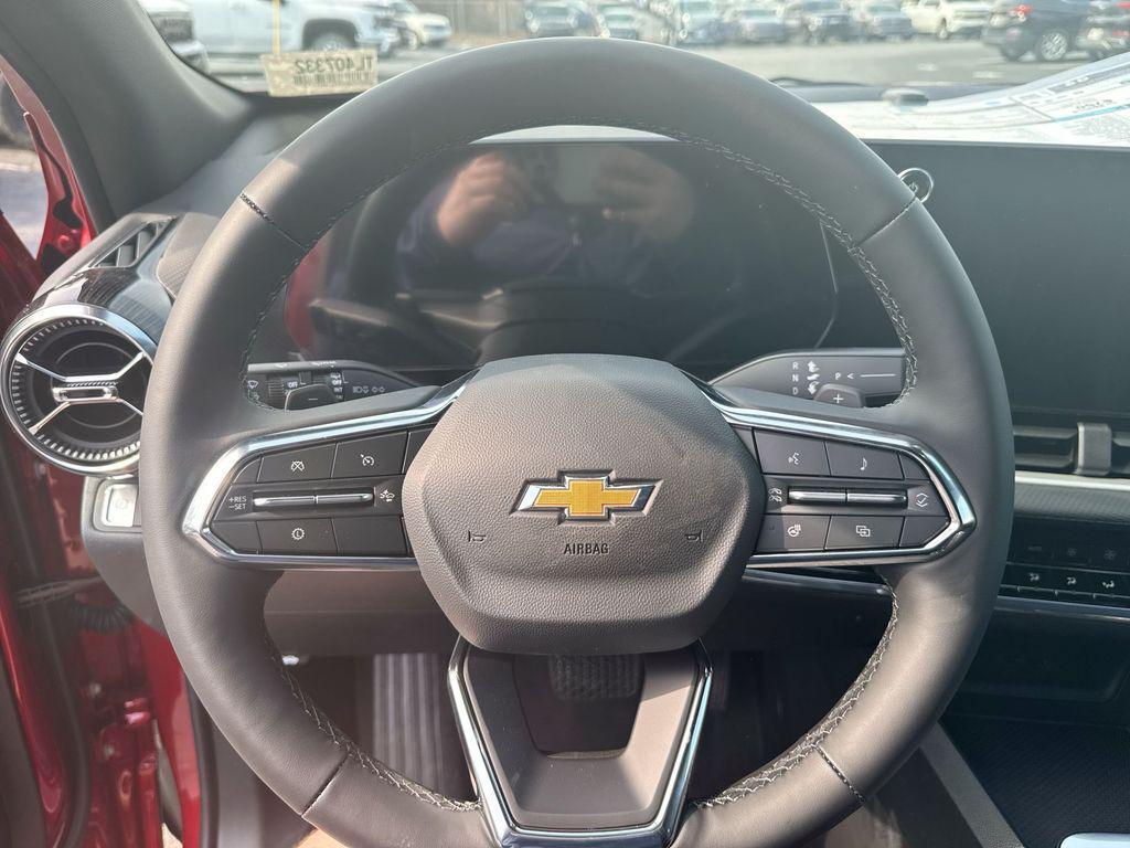 new 2026 Chevrolet Equinox car, priced at $33,542