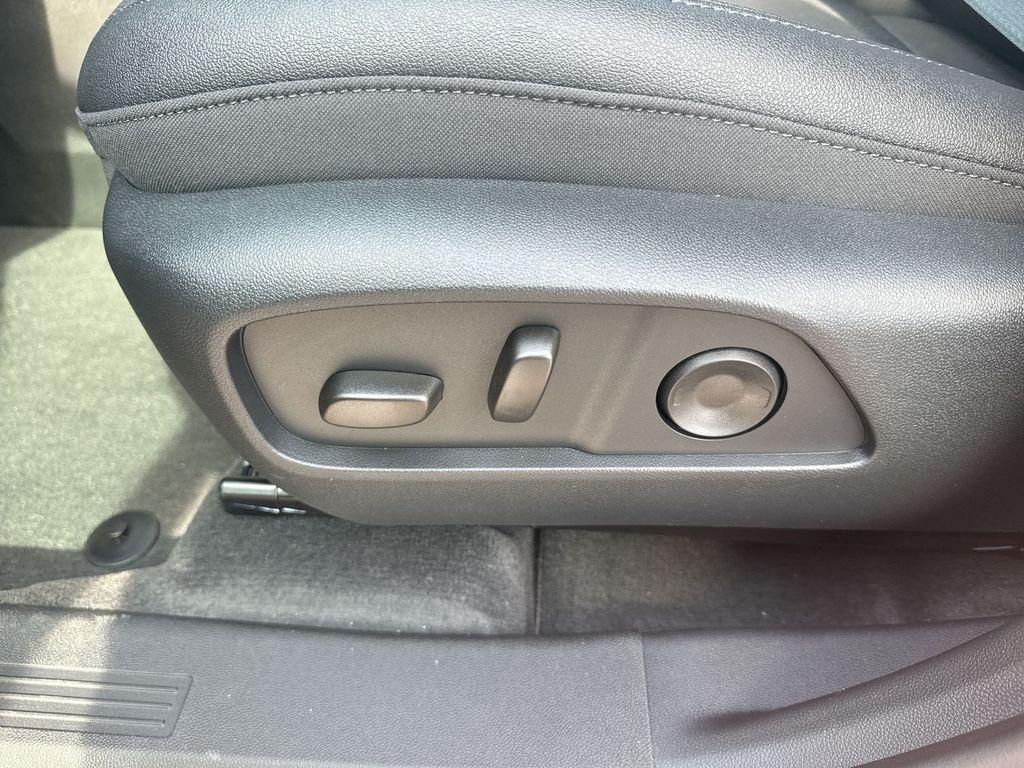 new 2026 Chevrolet Equinox car, priced at $33,542