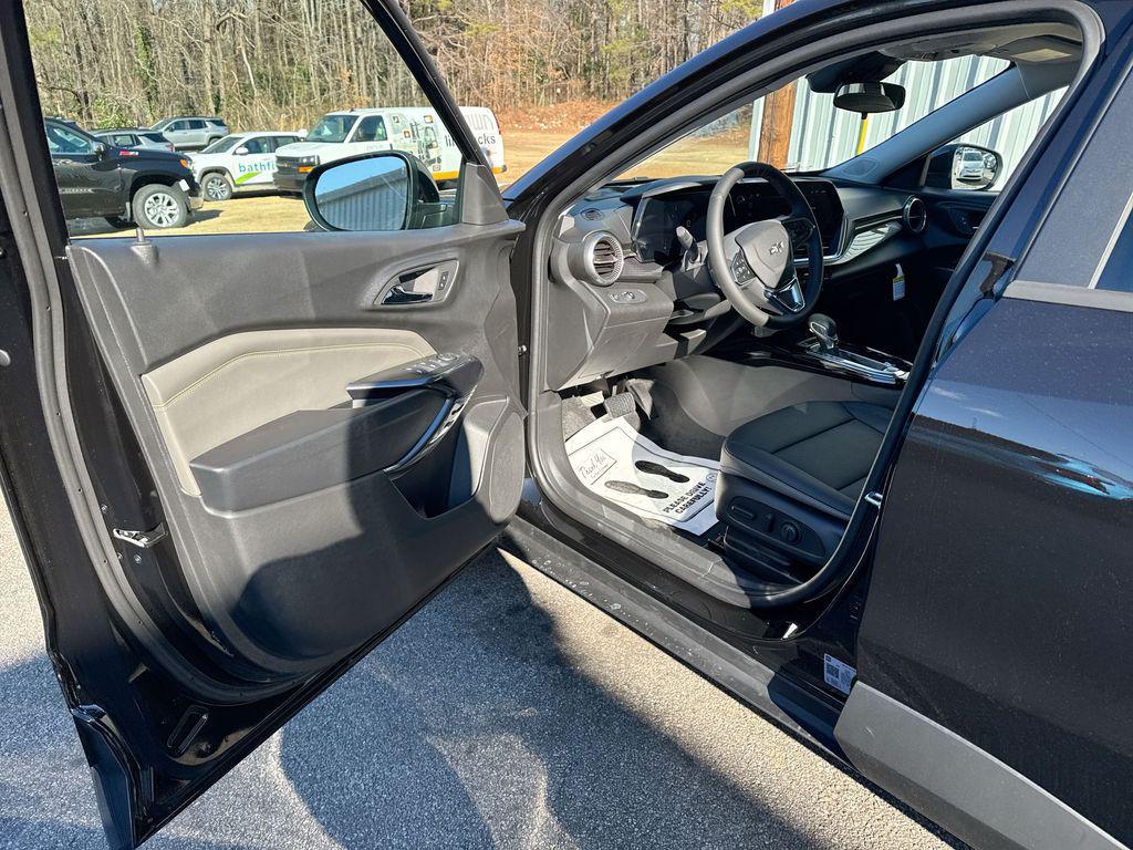 new 2026 Chevrolet Trax car, priced at $27,289