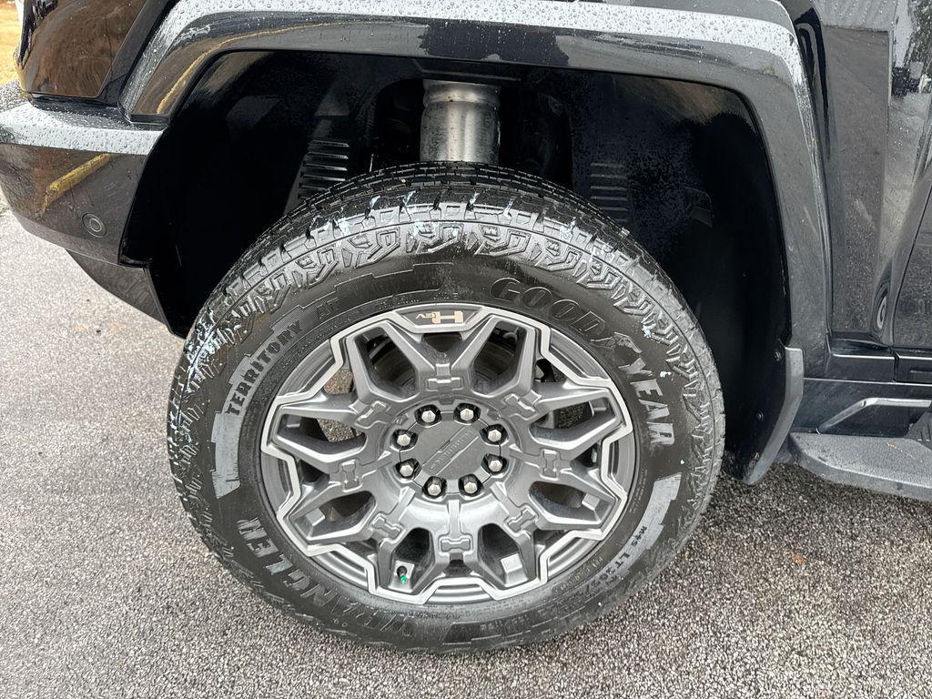 used 2025 GMC HUMMER EV SUV car, priced at $67,737