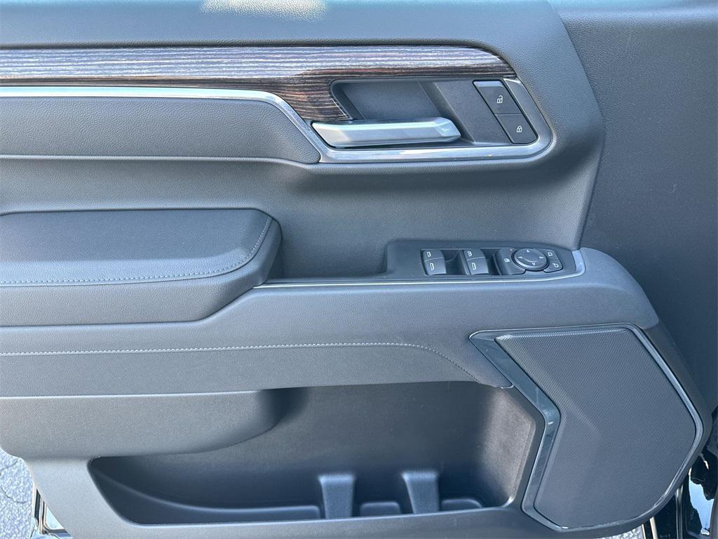 used 2025 GMC Sierra 1500 car, priced at $42,711