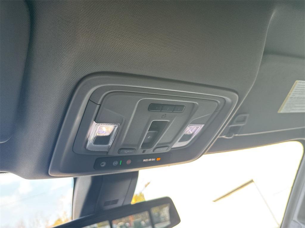 used 2020 GMC Sierra 1500 car, priced at $27,594