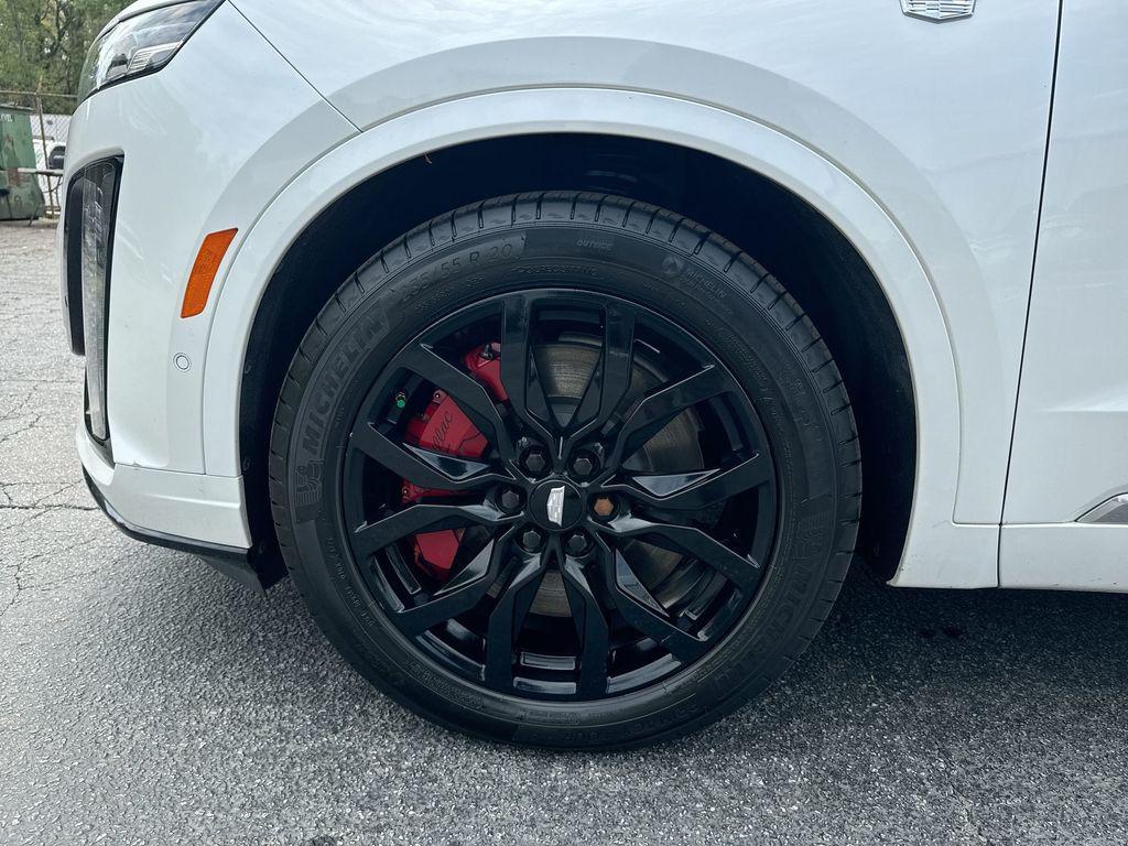 used 2023 Cadillac XT6 car, priced at $35,116