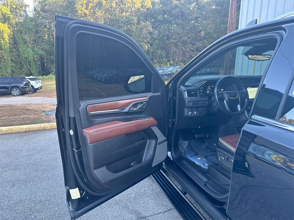 used 2023 GMC Yukon XL car, priced at $67,207