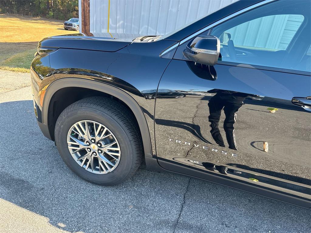 new 2026 Chevrolet Traverse car, priced at $40,695
