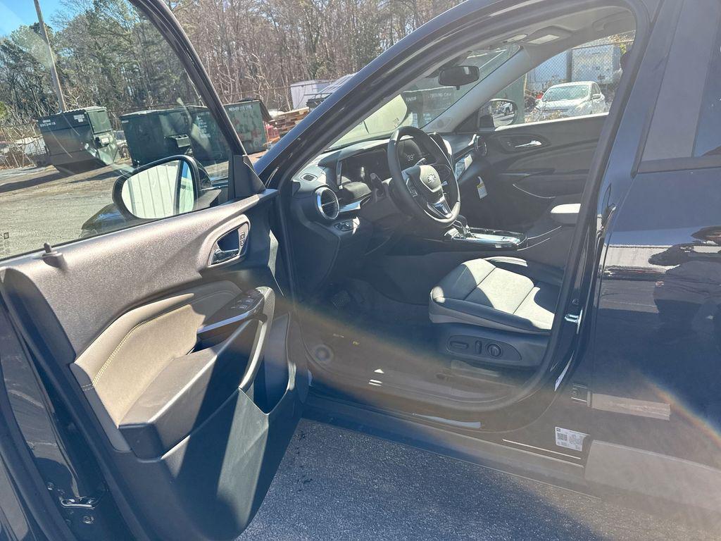 new 2026 Chevrolet Trax car, priced at $27,289