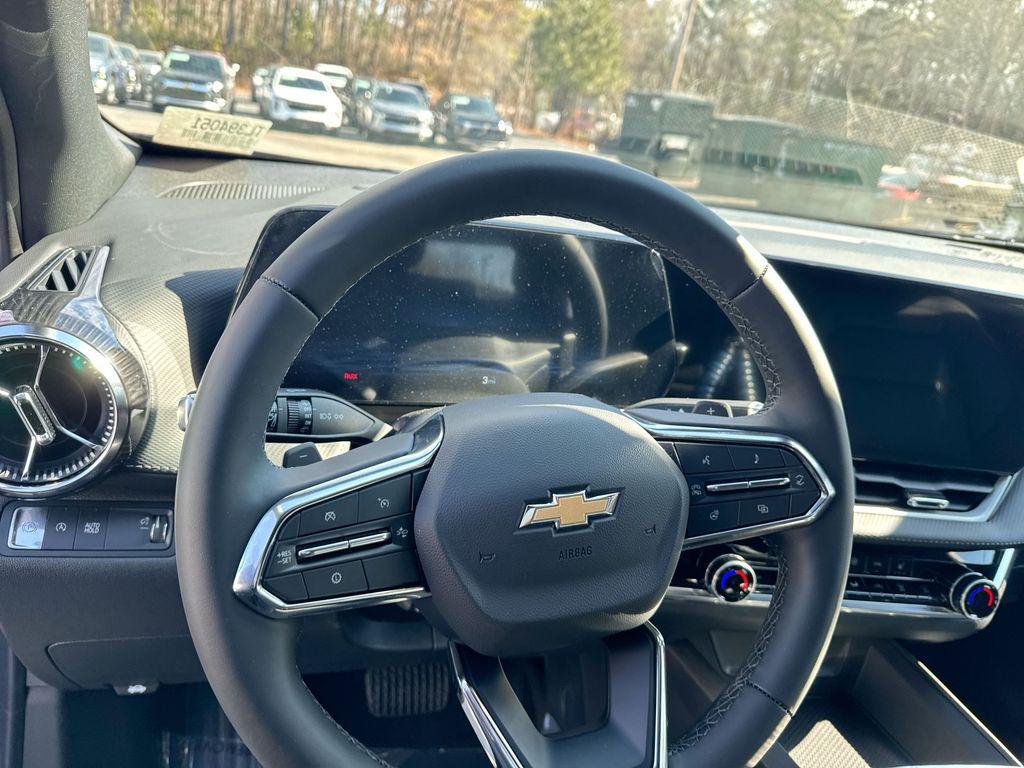 new 2026 Chevrolet Equinox car, priced at $32,203