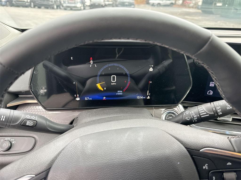 used 2025 Chevrolet Trax car, priced at $23,922