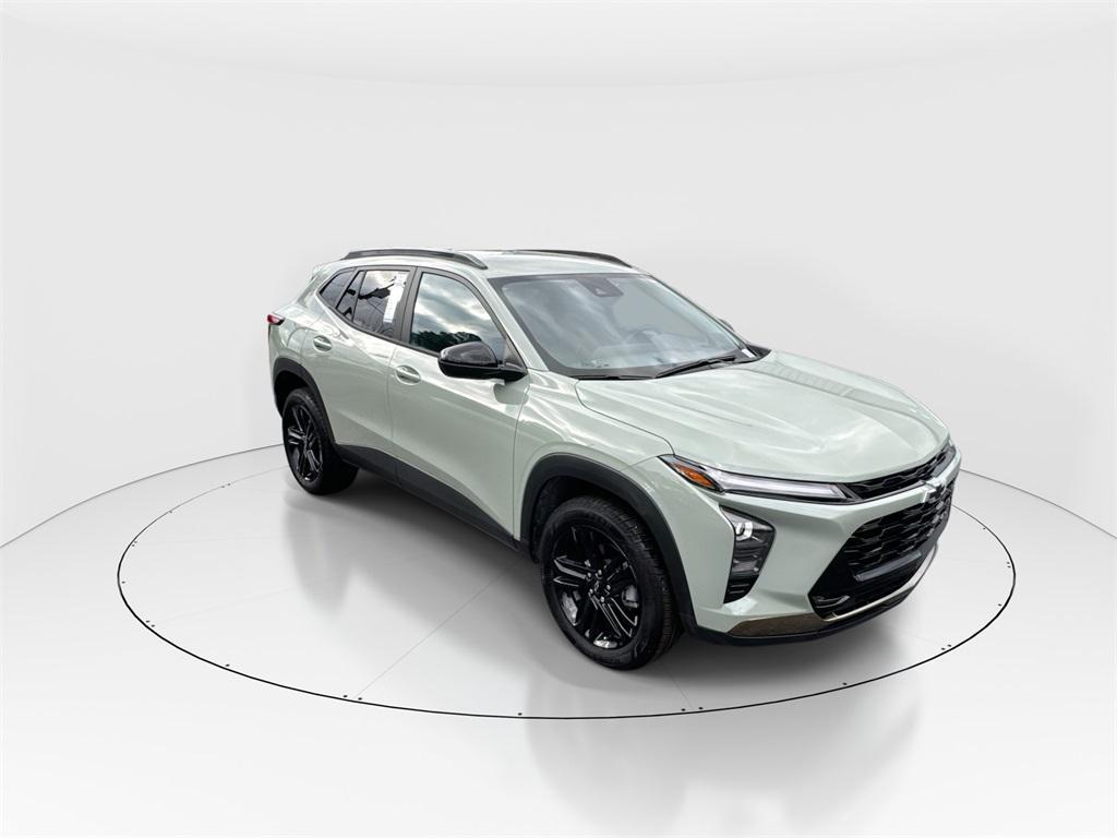 used 2025 Chevrolet Trax car, priced at $23,922