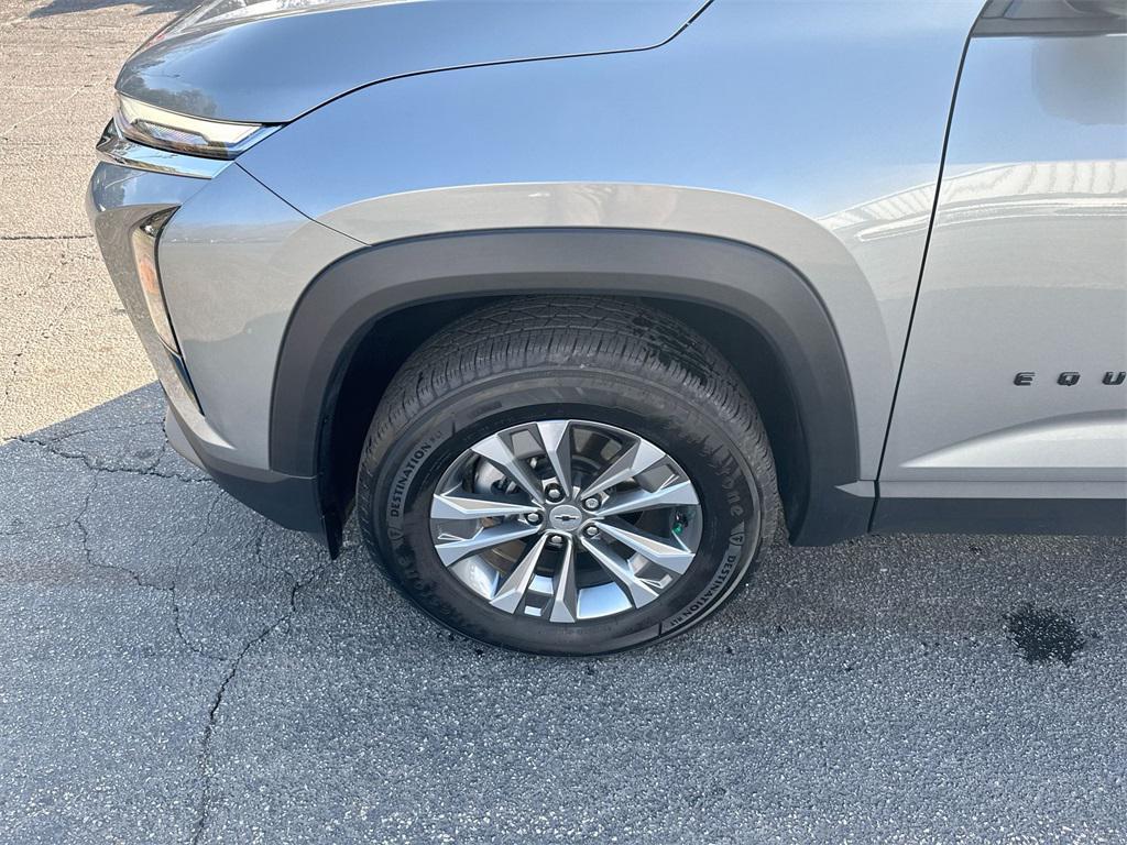 used 2025 Chevrolet Equinox car, priced at $23,621