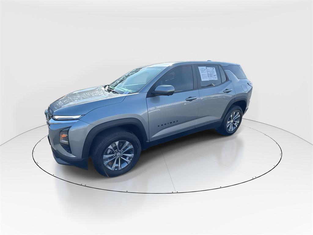 used 2025 Chevrolet Equinox car, priced at $23,621