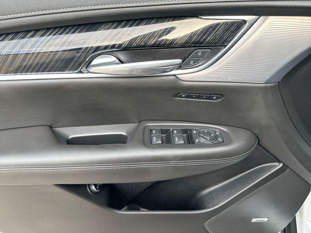 used 2024 Cadillac XT6 car, priced at $37,407