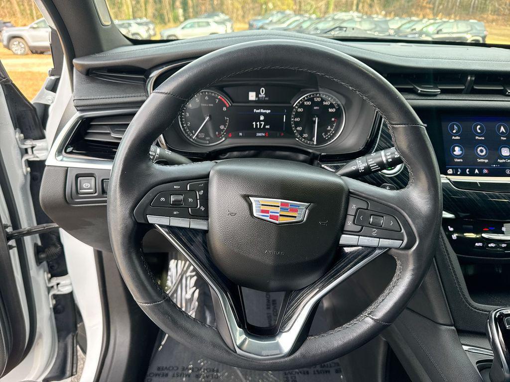 used 2024 Cadillac XT6 car, priced at $37,407