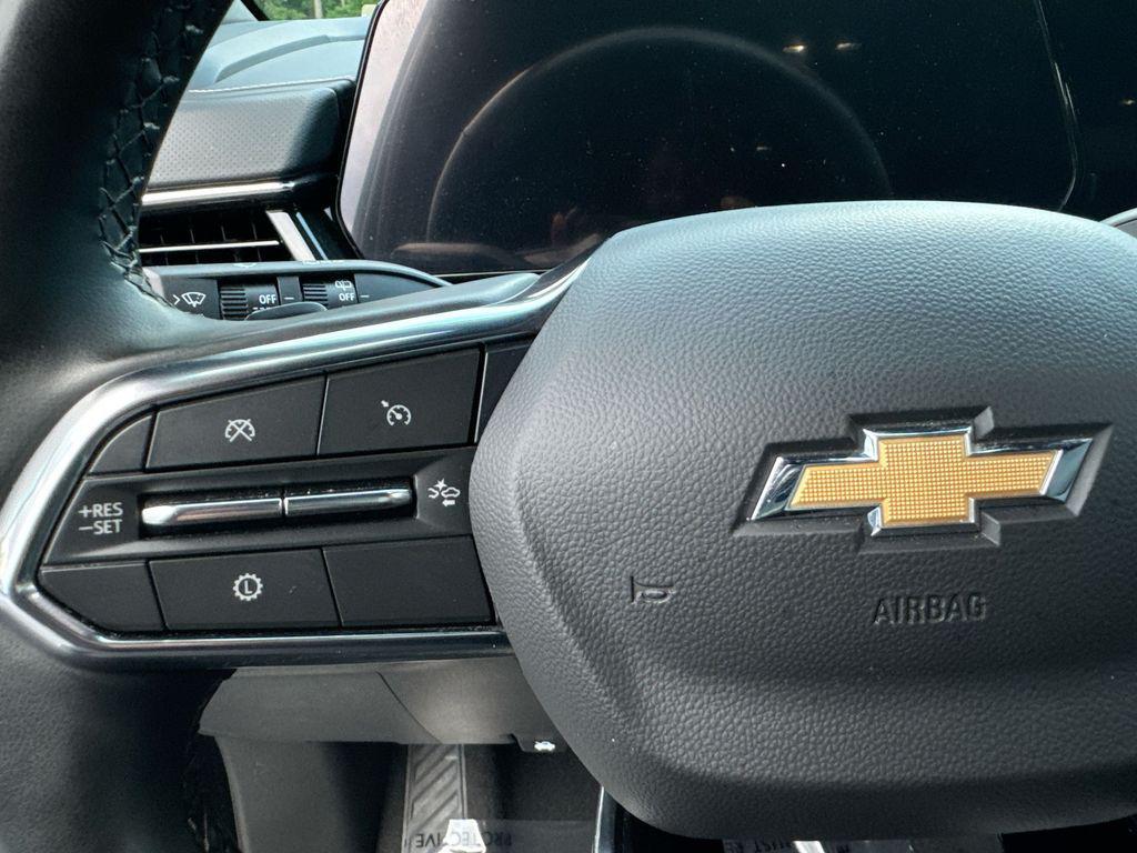used 2025 Chevrolet Suburban car, priced at $57,972