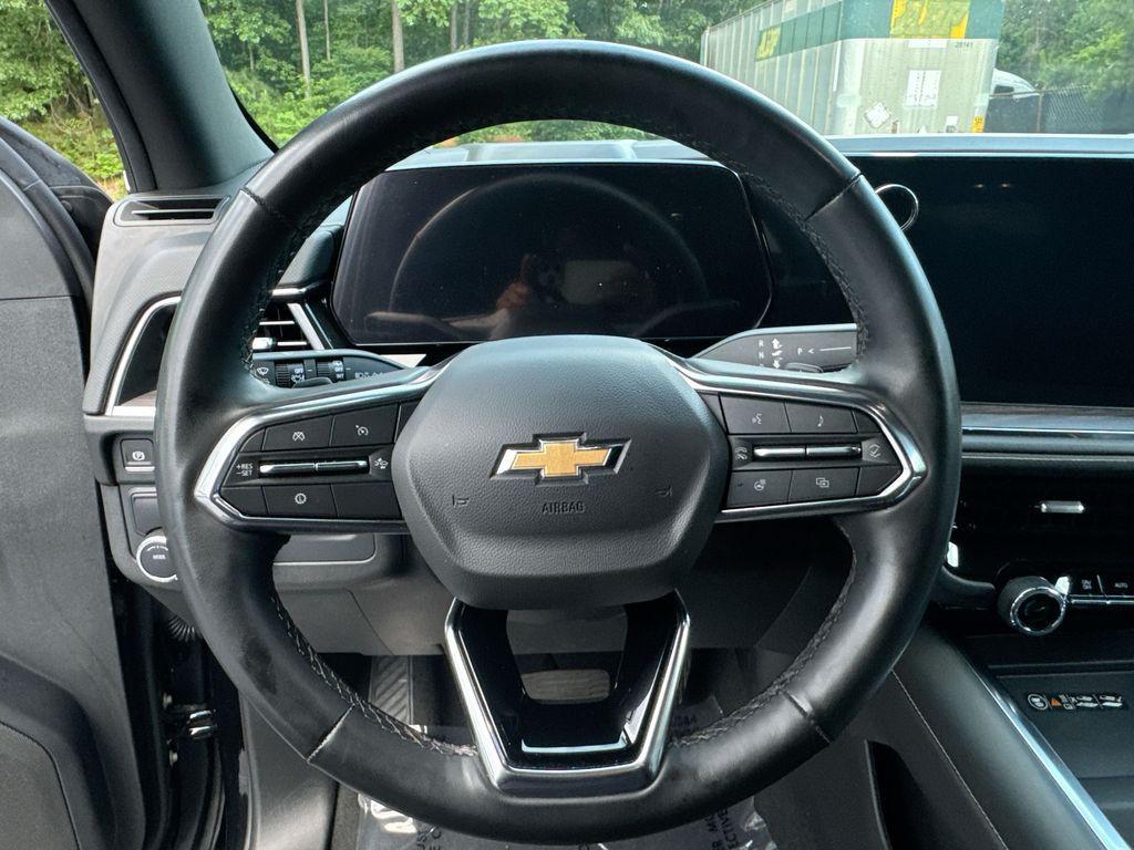 used 2025 Chevrolet Suburban car, priced at $57,972