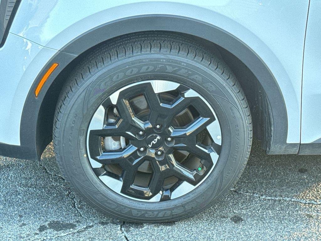 used 2024 Kia Sorento car, priced at $23,993