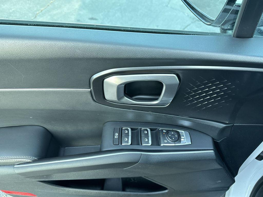 used 2024 Kia Sorento car, priced at $23,993