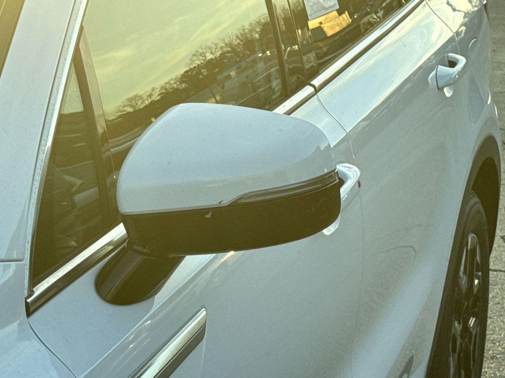 used 2024 Kia Sorento car, priced at $23,993