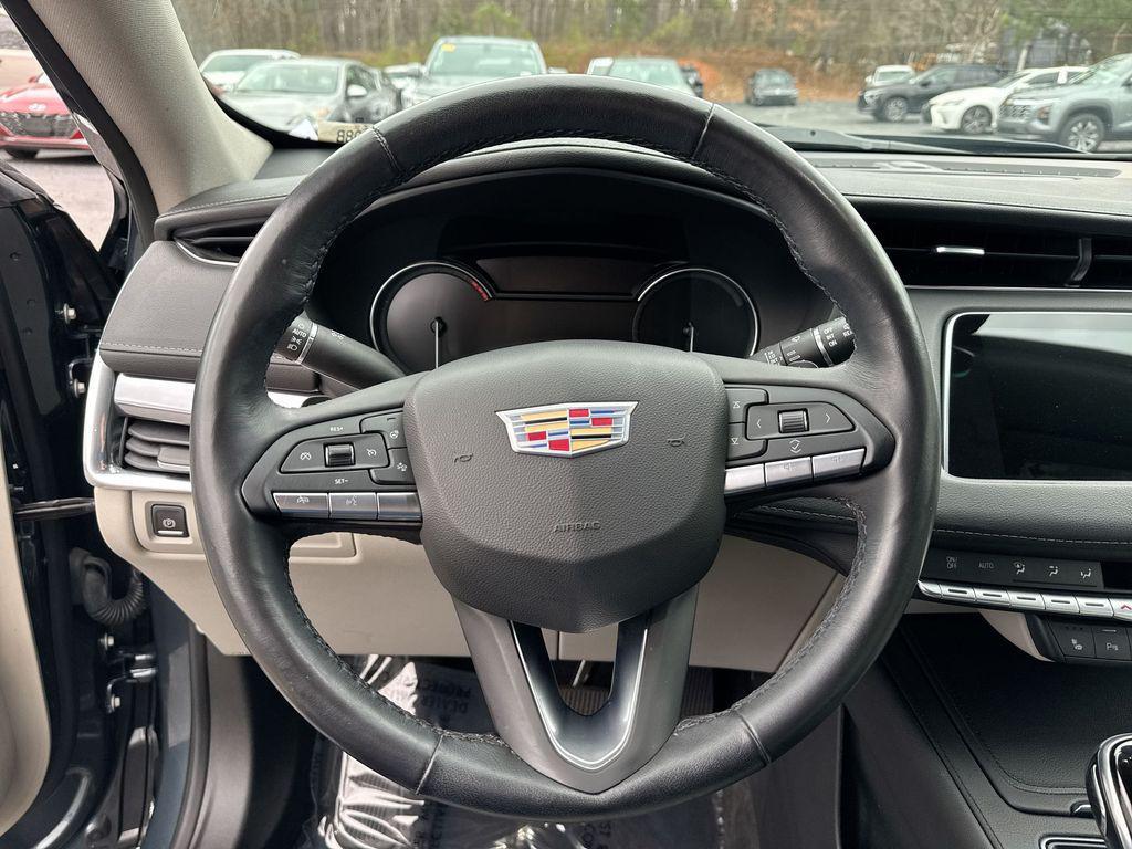 used 2020 Cadillac XT4 car, priced at $20,943