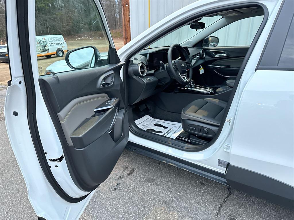 new 2026 Chevrolet Trax car, priced at $27,289