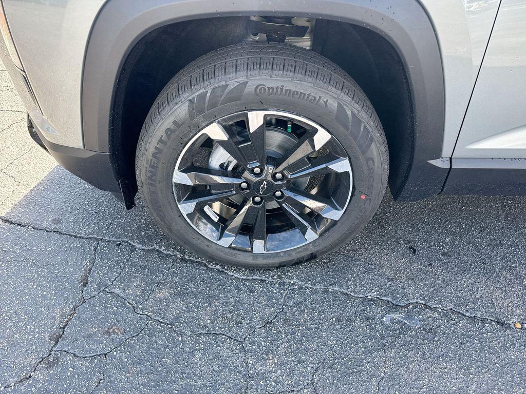 new 2026 Chevrolet Equinox car, priced at $36,734