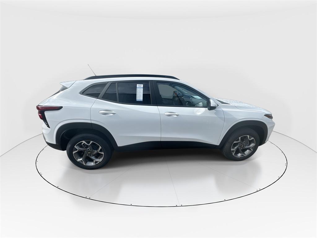 new 2026 Chevrolet Trax car, priced at $25,124