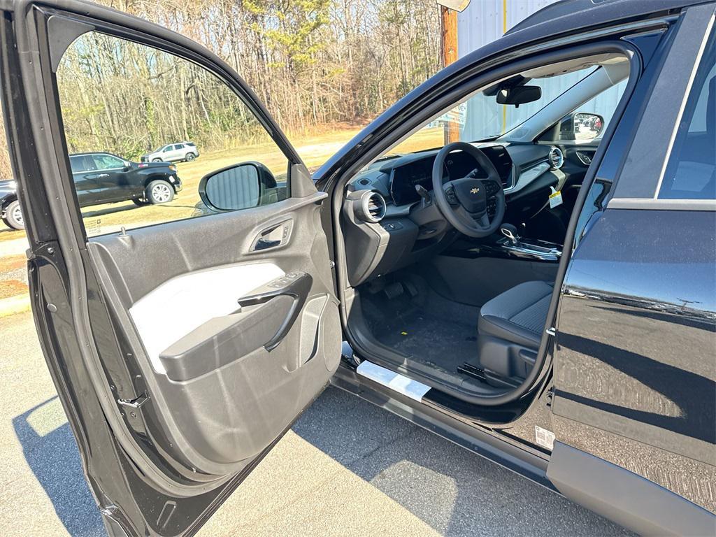 new 2026 Chevrolet Trax car, priced at $25,956