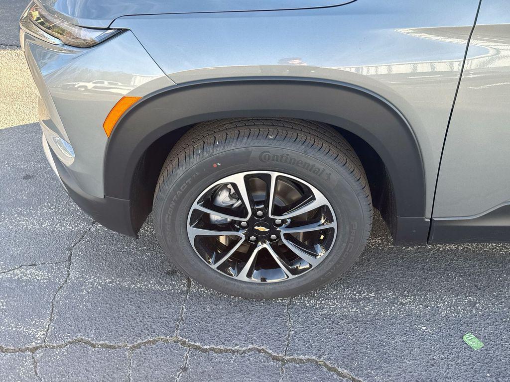 new 2026 Chevrolet TrailBlazer car, priced at $28,681