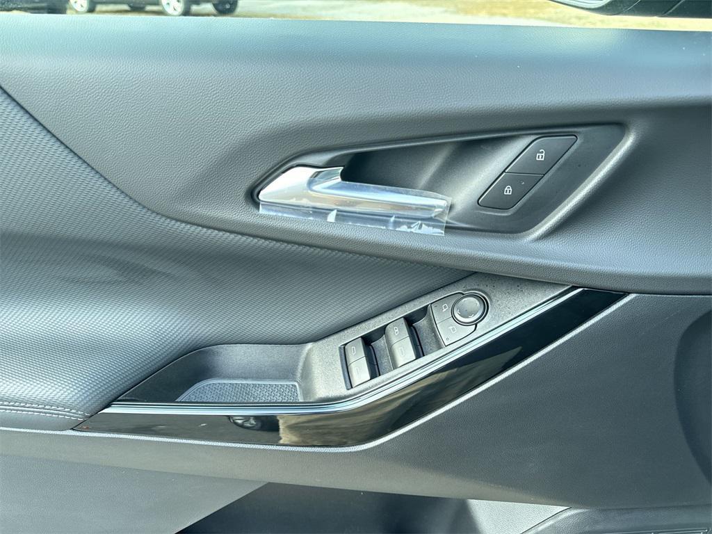 new 2026 Chevrolet Equinox car, priced at $31,947