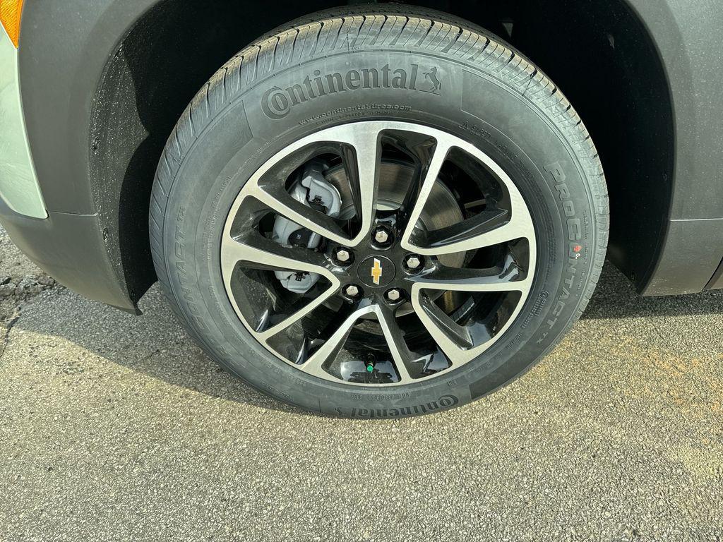 new 2026 Chevrolet TrailBlazer car, priced at $28,681
