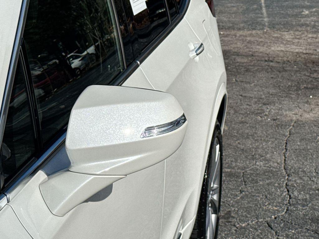 used 2025 Cadillac XT6 car, priced at $41,981