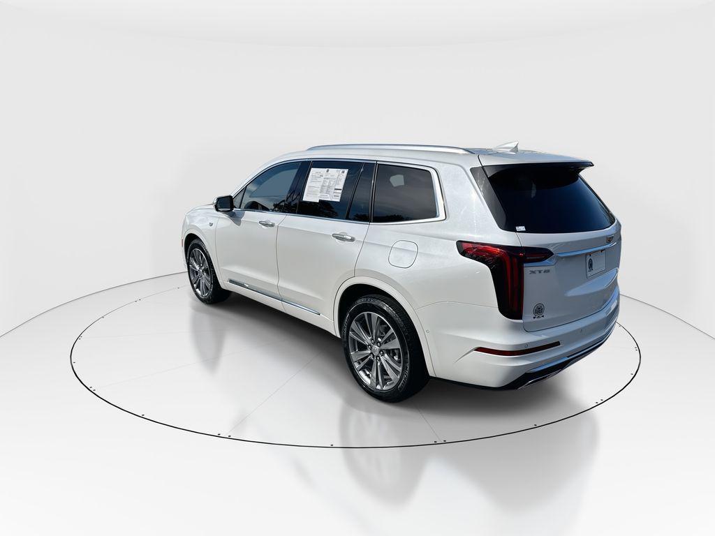 used 2025 Cadillac XT6 car, priced at $41,981