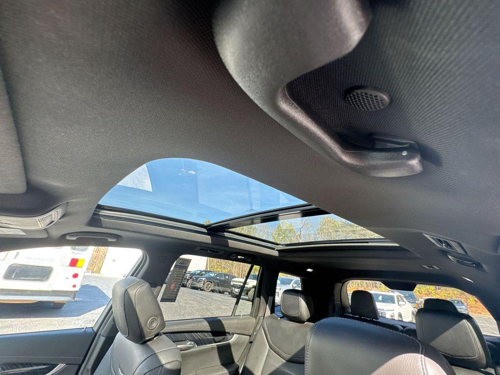 used 2025 Cadillac XT6 car, priced at $41,981