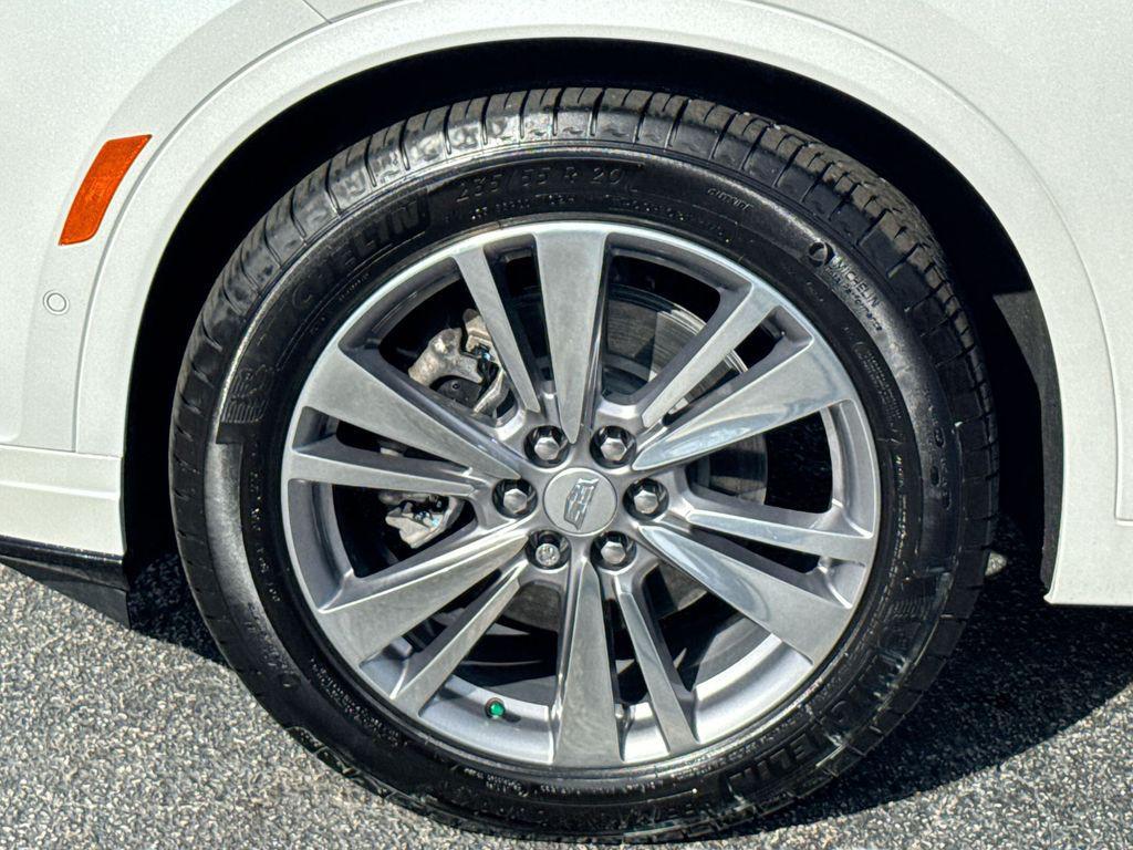 used 2025 Cadillac XT6 car, priced at $41,981