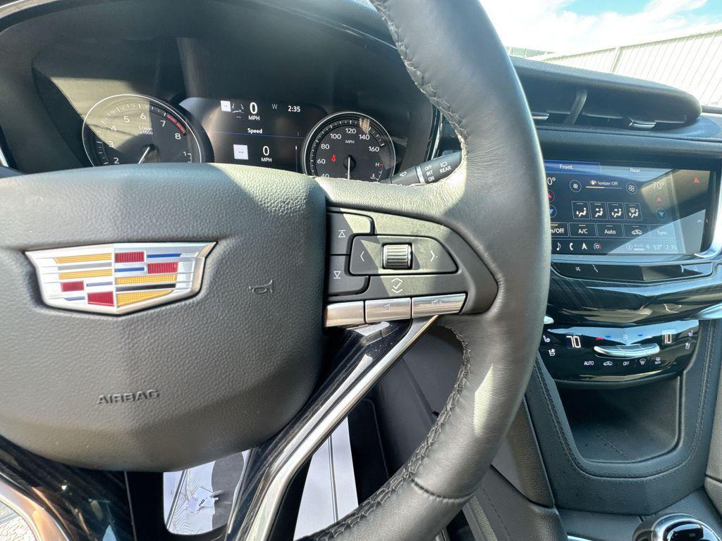 used 2025 Cadillac XT6 car, priced at $41,981