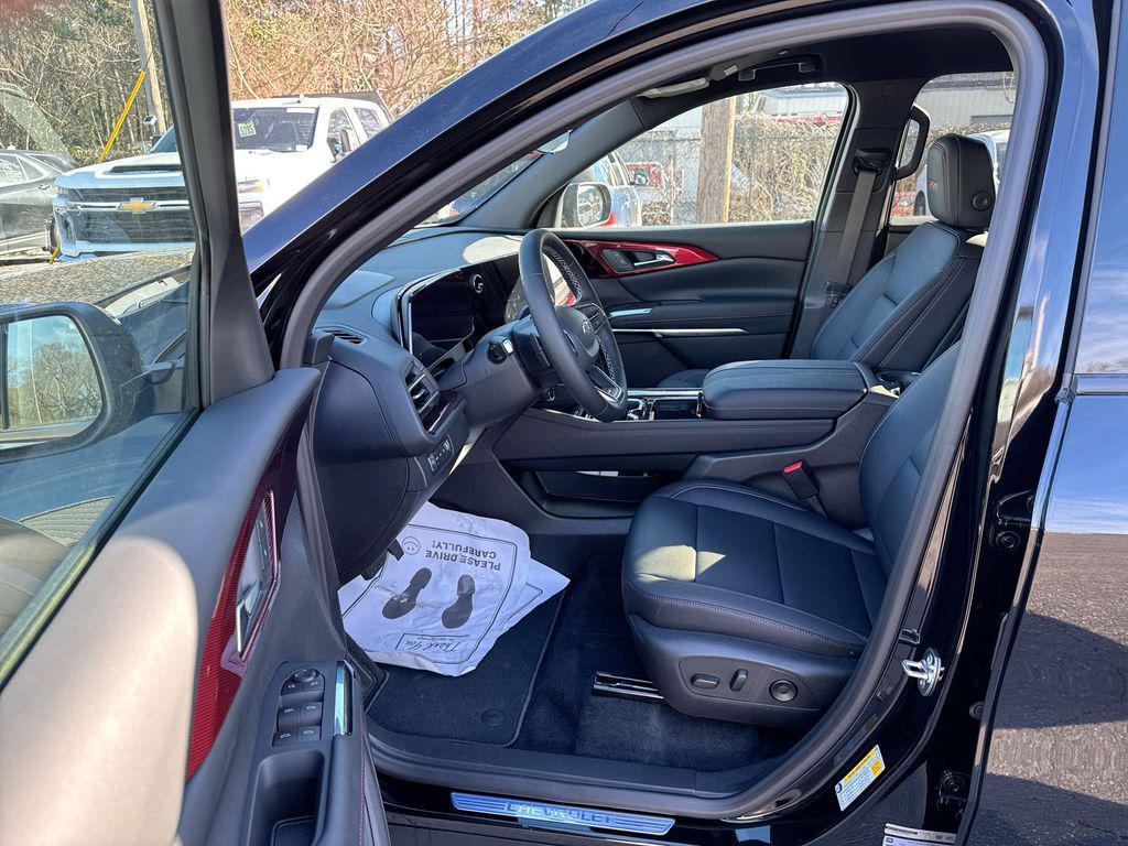 new 2026 Chevrolet Traverse car, priced at $50,200