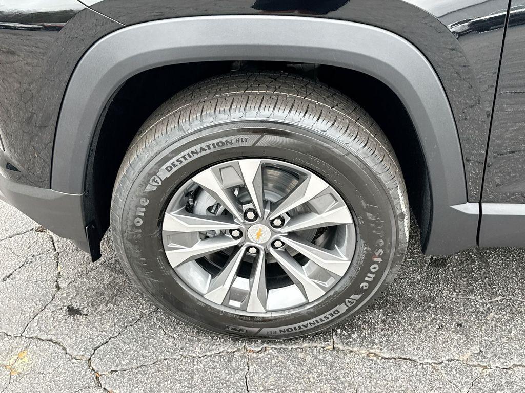 new 2026 Chevrolet Equinox car, priced at $31,175