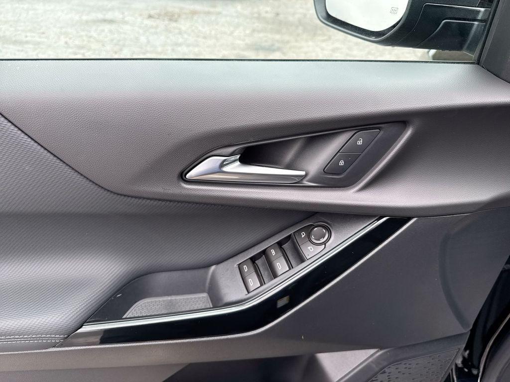 new 2026 Chevrolet Equinox car, priced at $31,175