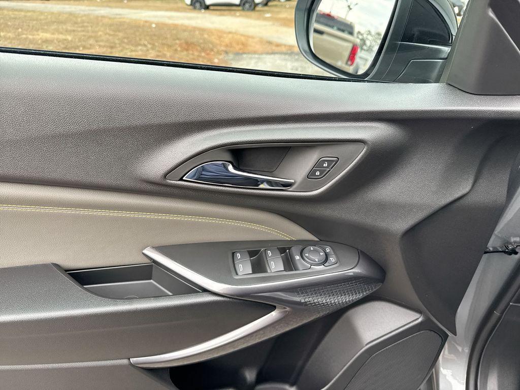 new 2026 Chevrolet Trax car, priced at $27,289