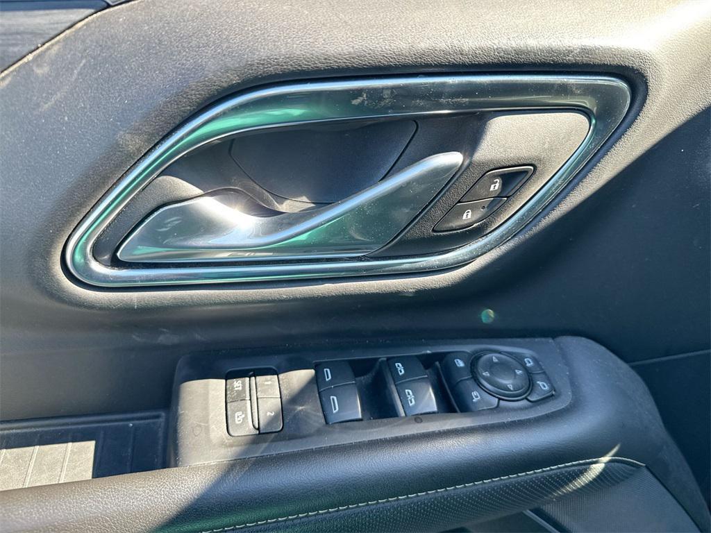 used 2024 GMC Yukon XL car, priced at $54,881