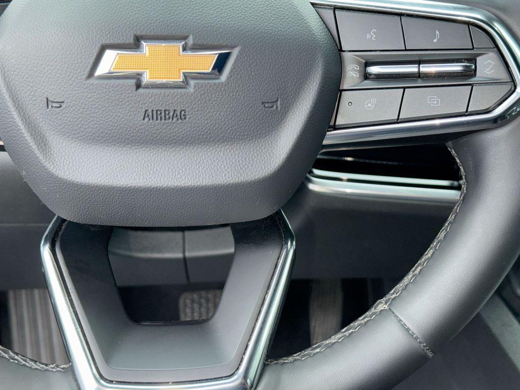 used 2026 Chevrolet Equinox car, priced at $26,531